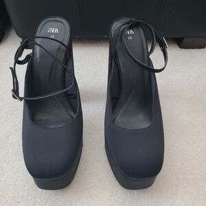 Like New Zara Black Women's Platform Shoes